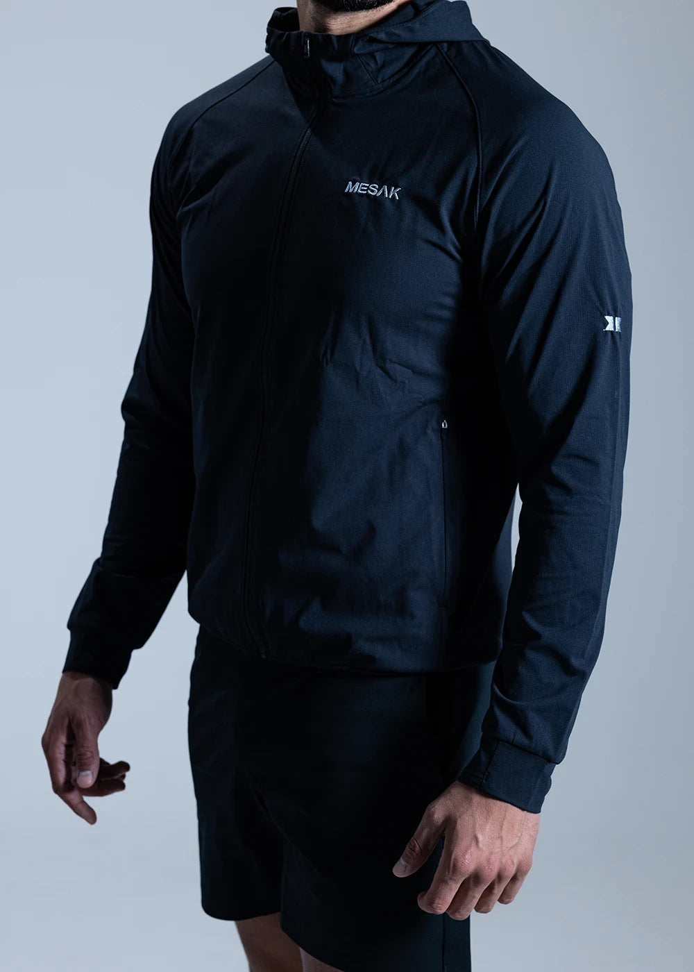 PERFORMANCE JACKET