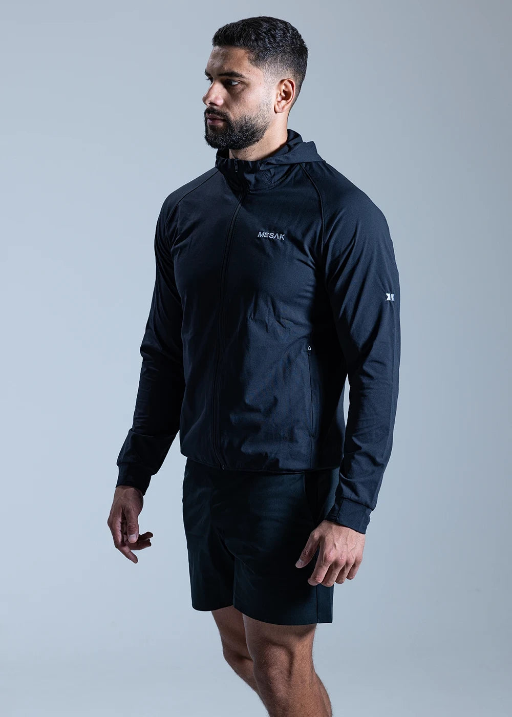 PERFORMANCE JACKET